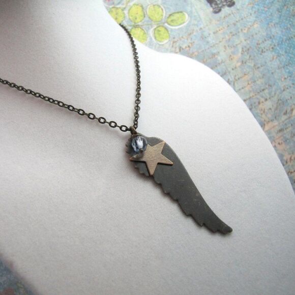 Angel Wing & Star Necklace - Picture 4 of 5